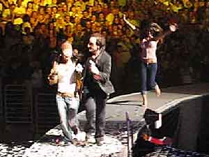 U2-Los_Angeles_4-6-05.jpg
